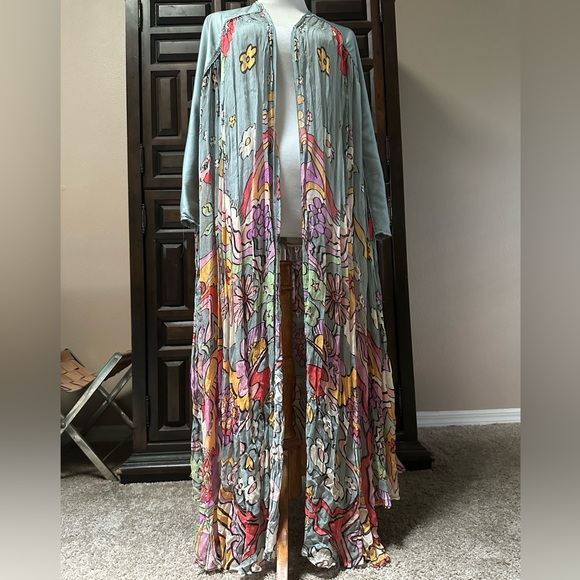 Free People. RARE. Monarch Kimono in Seafoam. - Picture 6 of 7